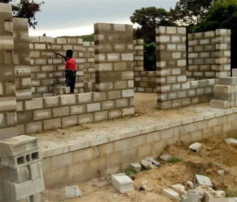 How many blocks for 3 bedroom house in ghana - From site preparation to the roofing level and finishing; with his 30 years of experience in construction, Mr.Watson walks us through every stage of the home...